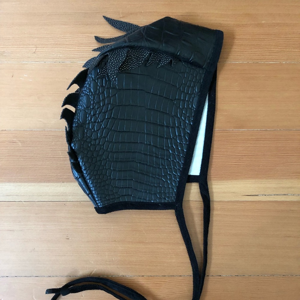 Briar Baby 2-4Y dragon bonnet